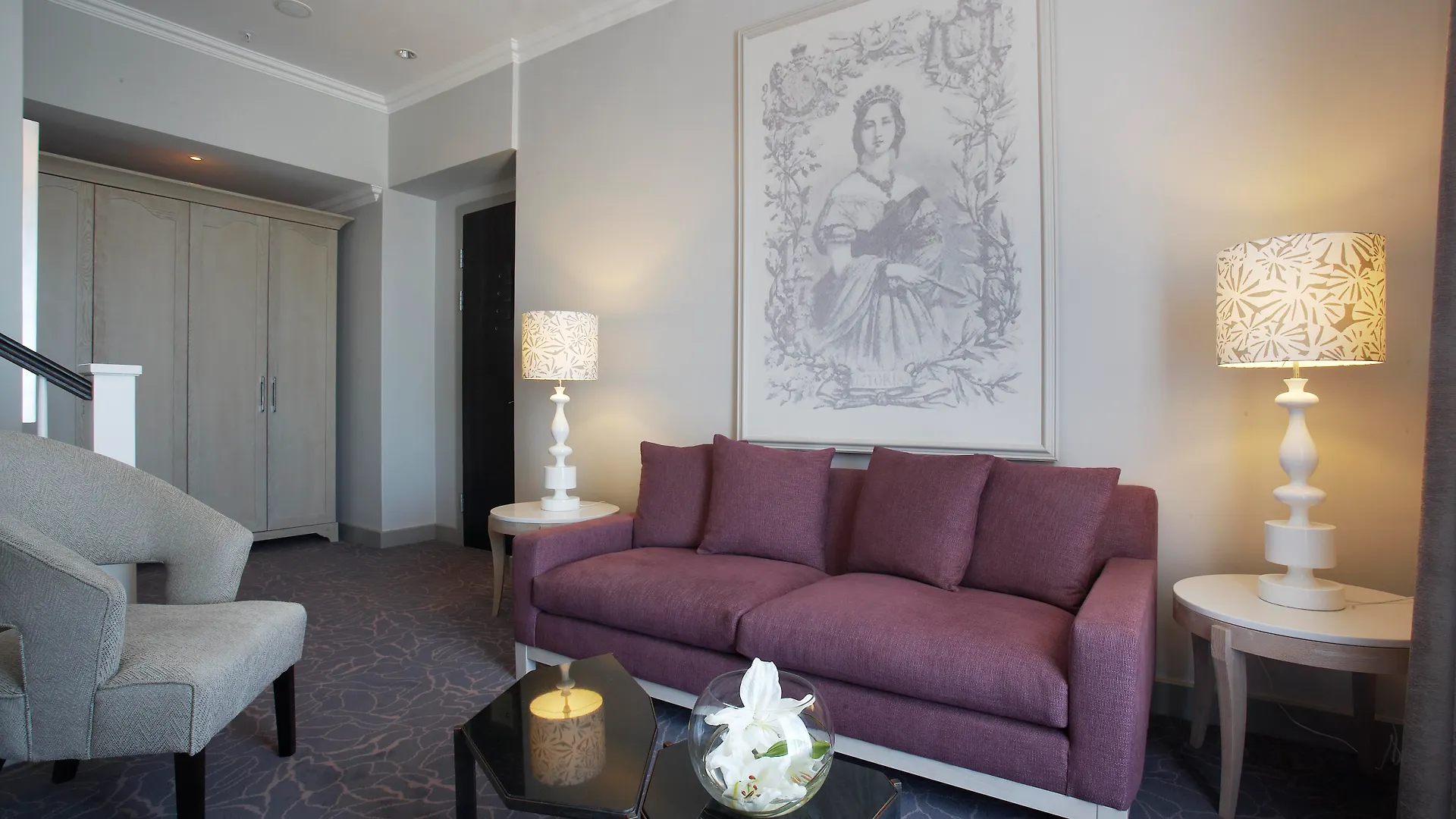 Queen Victoria Hotel By Newmark location